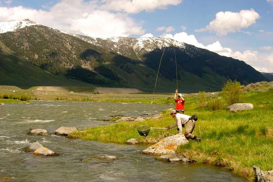 From Mountains to Streams: The Ultimate Guide to Packing a Fishing