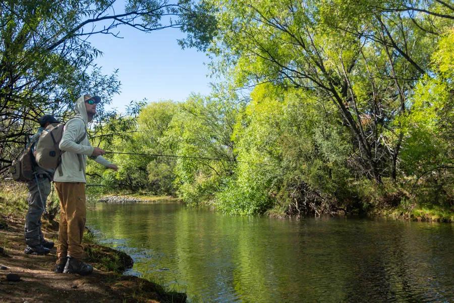 Casting in tight quarters on the Rio Corinto