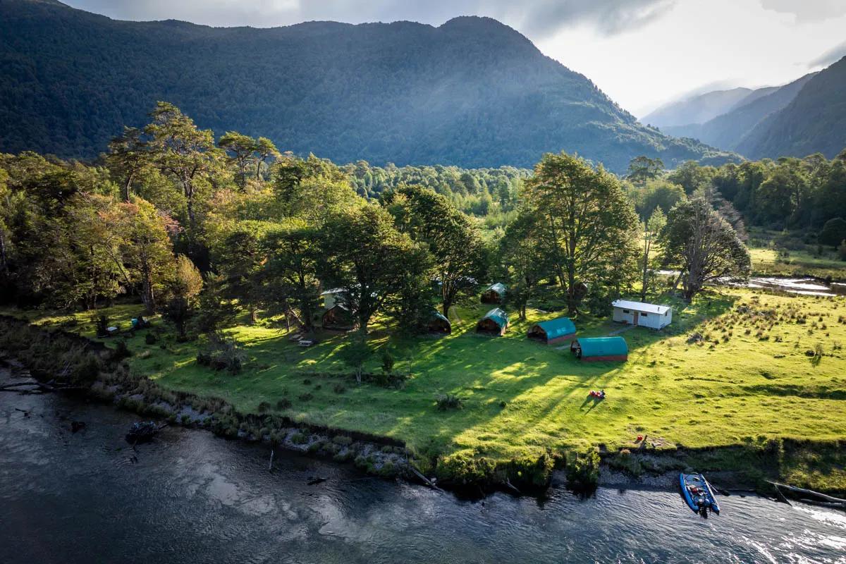 River of Dreams Basecamp is located on the shores of Río Blanco, a backcountry river with no upstream or downstream boat access.