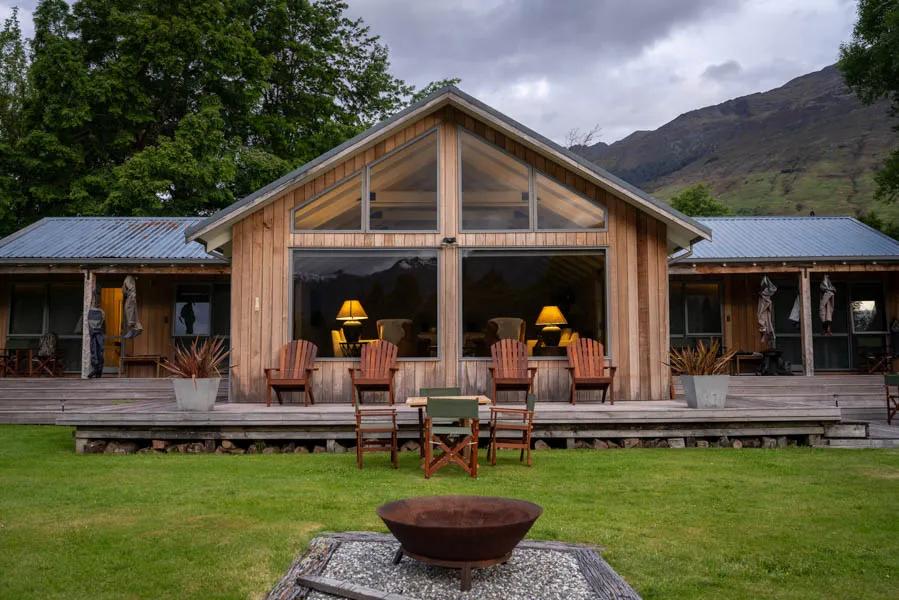 Cedar Lodge in New Zealand fishing lodge