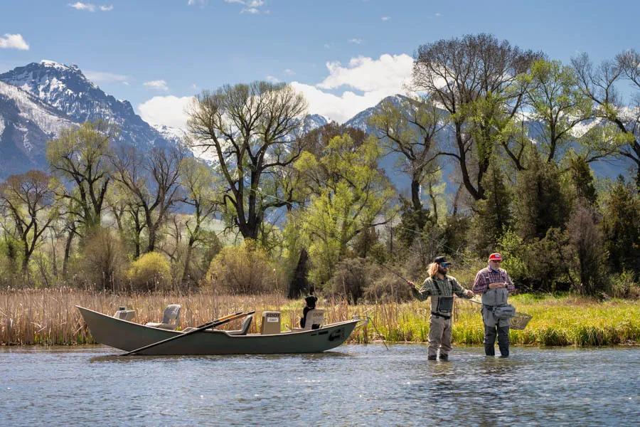 Spring fly fishing in Montana with dry flies Spring fly fishing in Montana is best defined by hatches of Blue Winged Olives, Mother's Day caddis, early season stoneflies, and midges.
